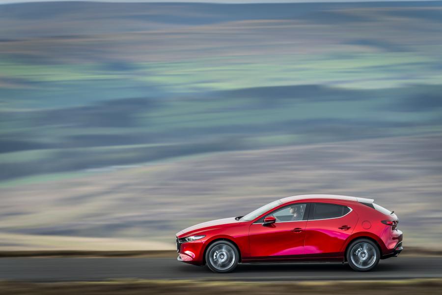  Mazda3 Skyactiv-G Sport Lux Hatchback 2019 года  (UK) (фото 41 из 91)